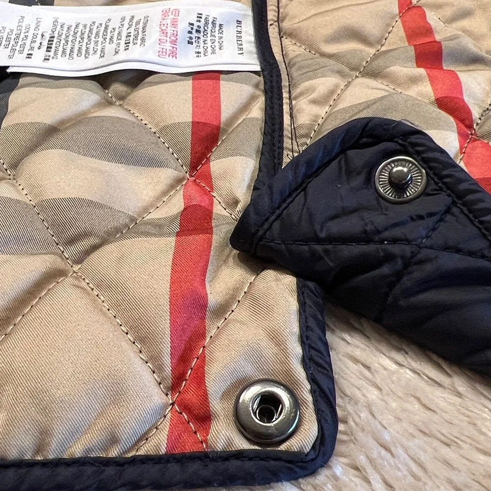 BURBERRY Children Quilted Jacket - Picture 12 of 16